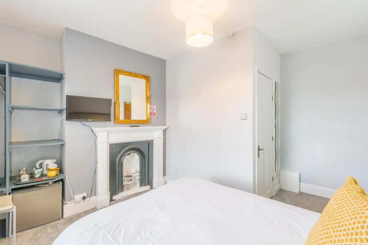 Guest house Intown - 60 Second Walk 2 Minster! Hotel York